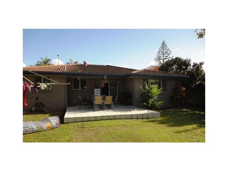 13 Denawen Street, Palm Beach QLD 4221