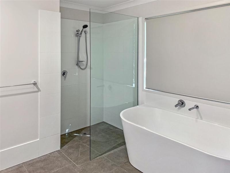 16 Hoffschildt Drive, Currumbin Waters QLD 4223