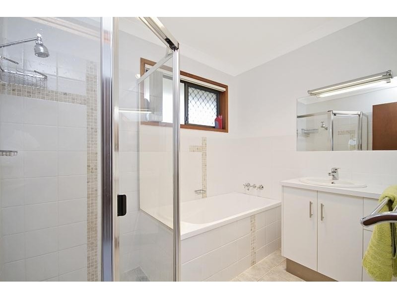 15 Pinon Close, Elanora QLD 4221