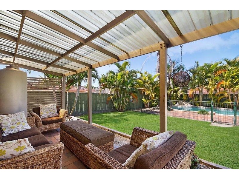 16 Ware Drive, Currumbin Waters QLD 4223