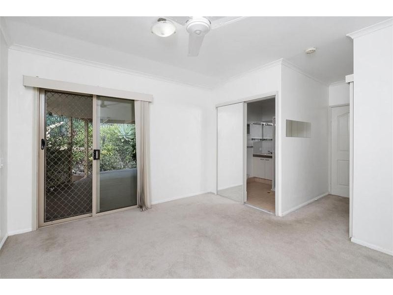 8 Wickepin Court, Elanora QLD 4221