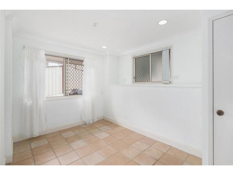 8 Wickepin Court, Elanora QLD 4221