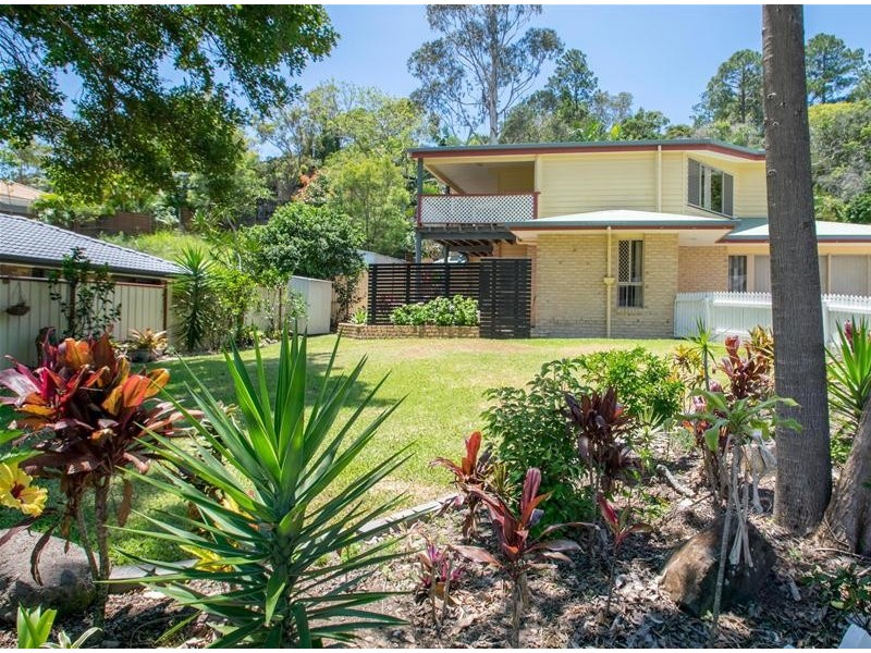 8 Wickepin Court, Elanora QLD 4221