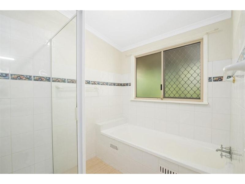 8 Wickepin Court, Elanora QLD 4221