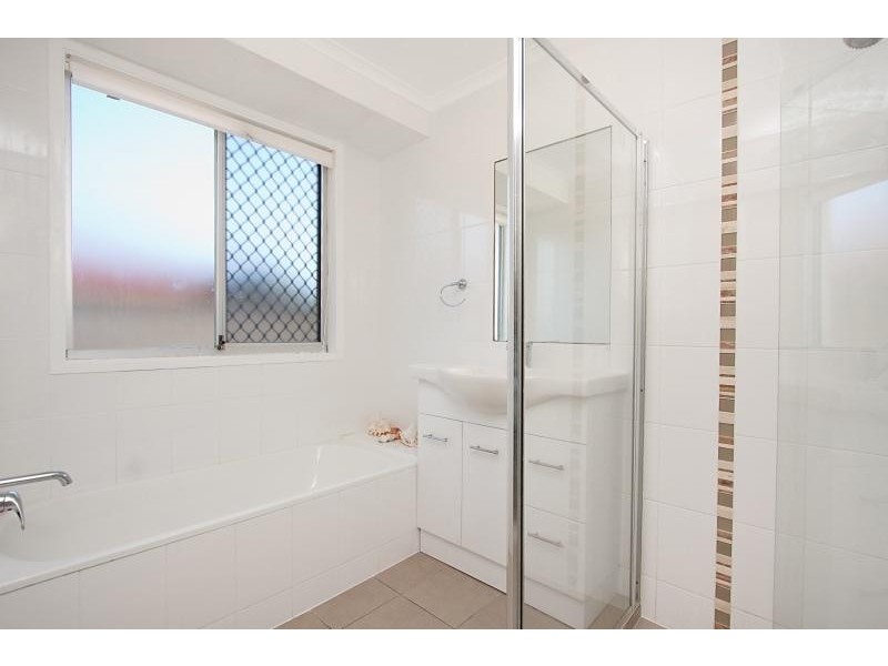 12 Sequoia Close, Elanora QLD 4221