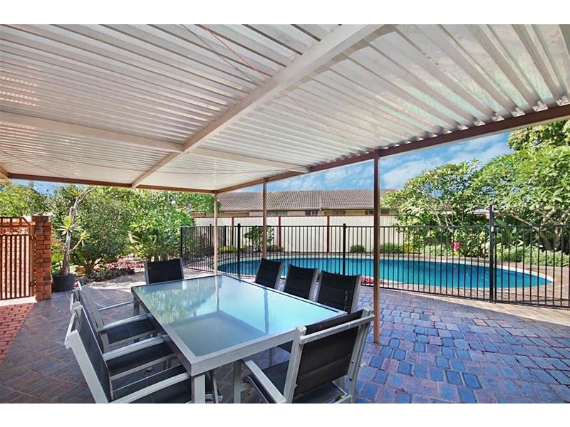 6 Ellioh Court, Elanora QLD 4221