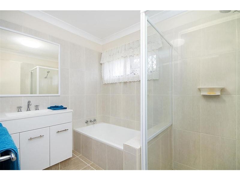 6 Ellioh Court, Elanora QLD 4221