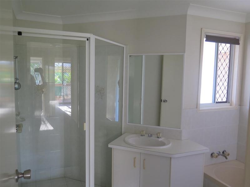 8/1 Lowood Court, Varsity Lakes QLD 4227