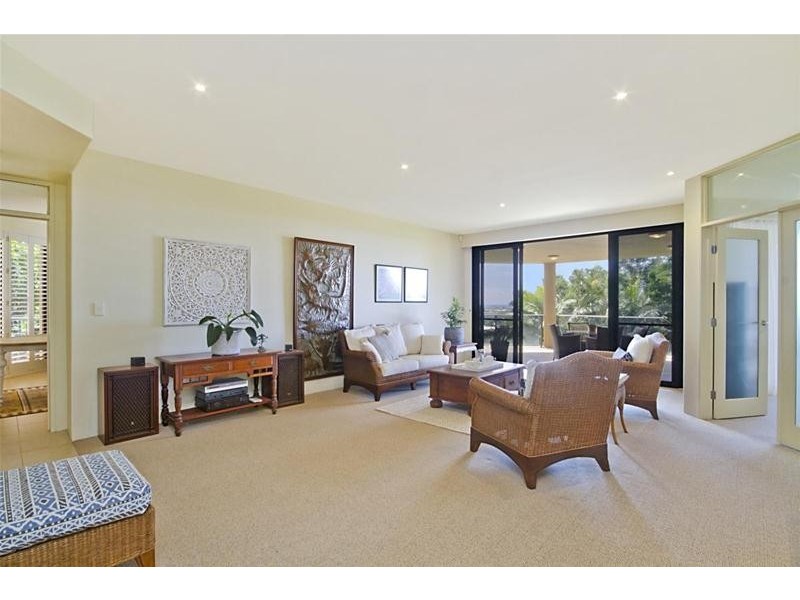 137 K P McGrath Drive, Elanora QLD 4221