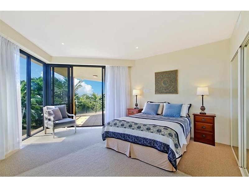 137 K P McGrath Drive, Elanora QLD 4221