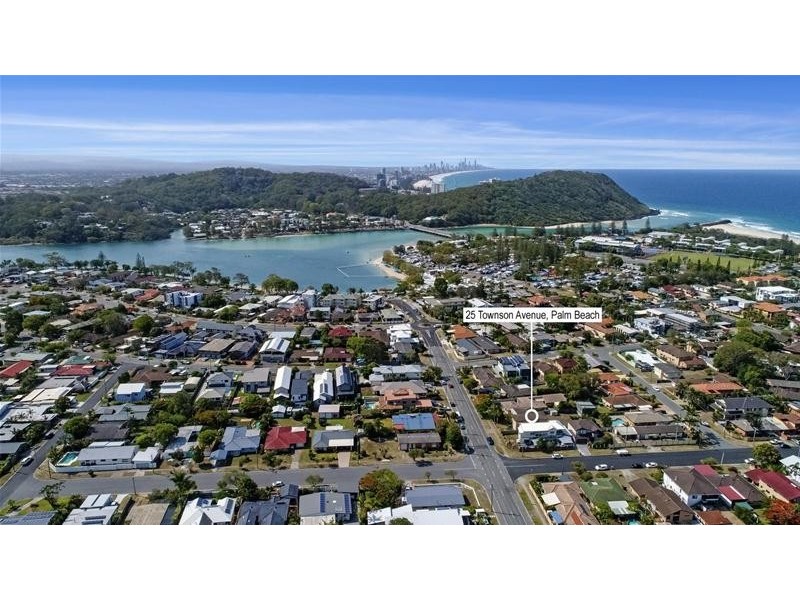 25 Townson Avenue, Palm Beach QLD 4221