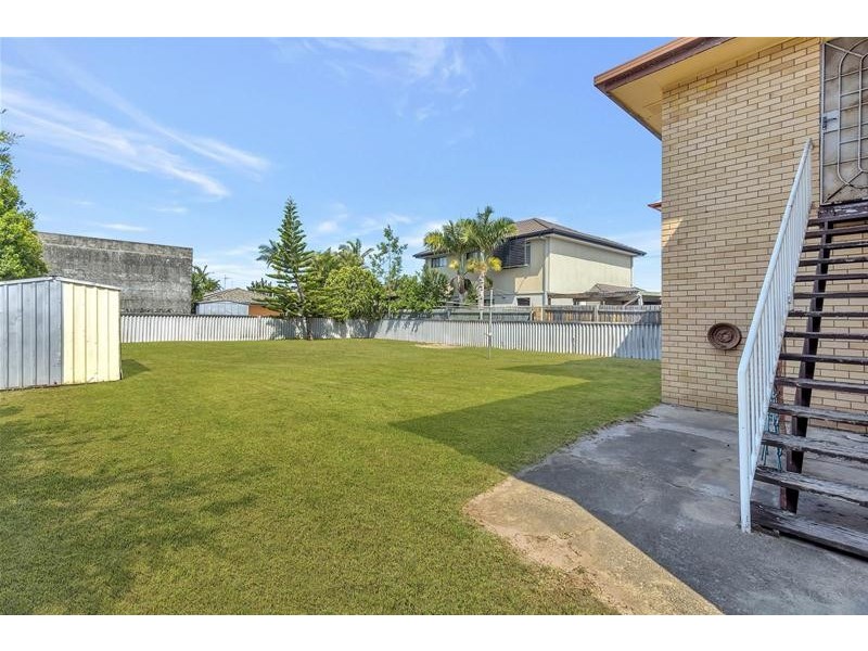 25 Townson Avenue, Palm Beach QLD 4221