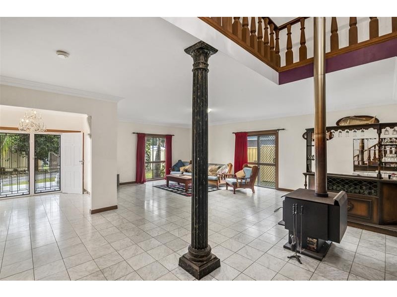 4 Whitsunday Drive, Currumbin Waters QLD 4223