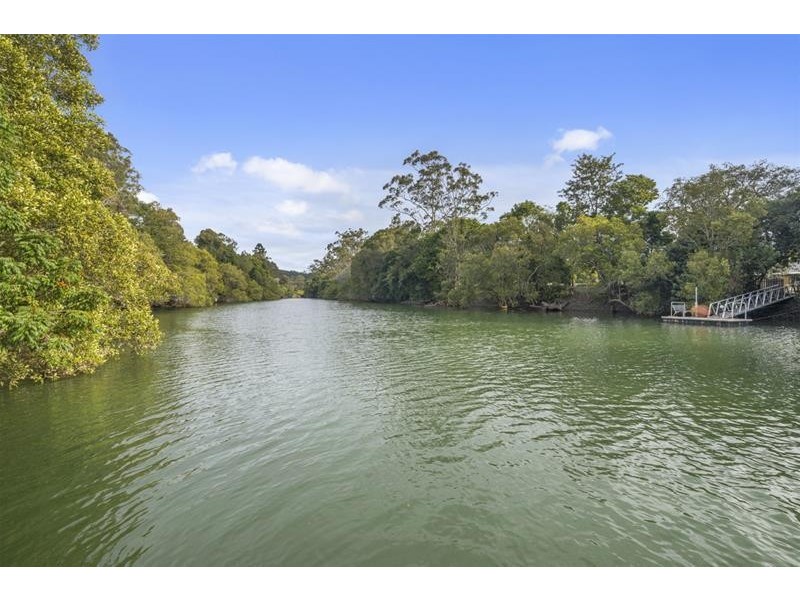 4 Whitsunday Drive, Currumbin Waters QLD 4223