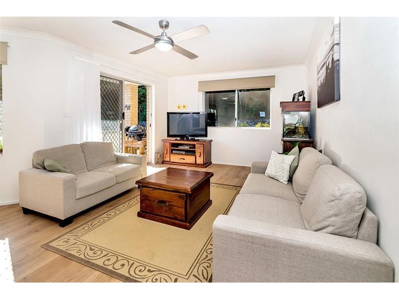 18/11 Hayle Street, Burleigh Heads QLD 4220