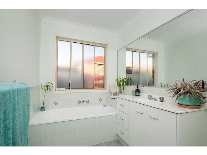 57 Silver Glade Drive, Elanora QLD 4221