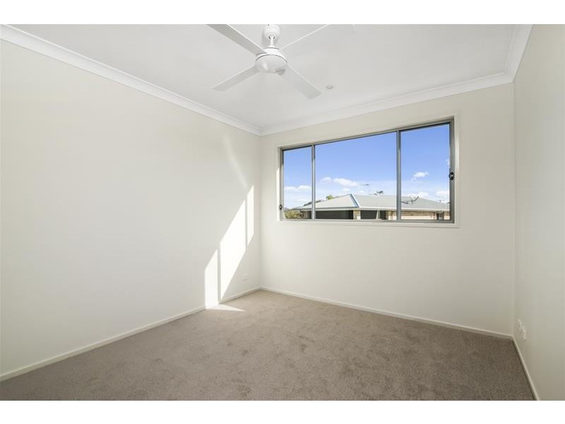 2/10 Molucca Avenue, Palm Beach QLD 4221