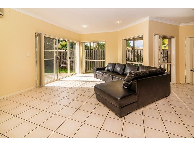 4/17 Camphor Wood Court, Robina QLD 4226