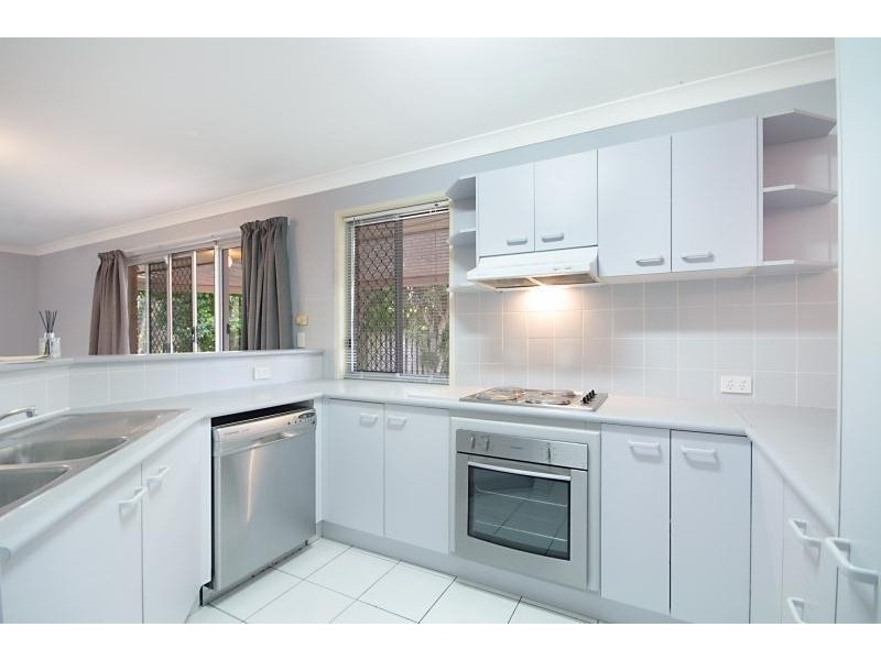 10 Baumea Court, Elanora QLD 4221