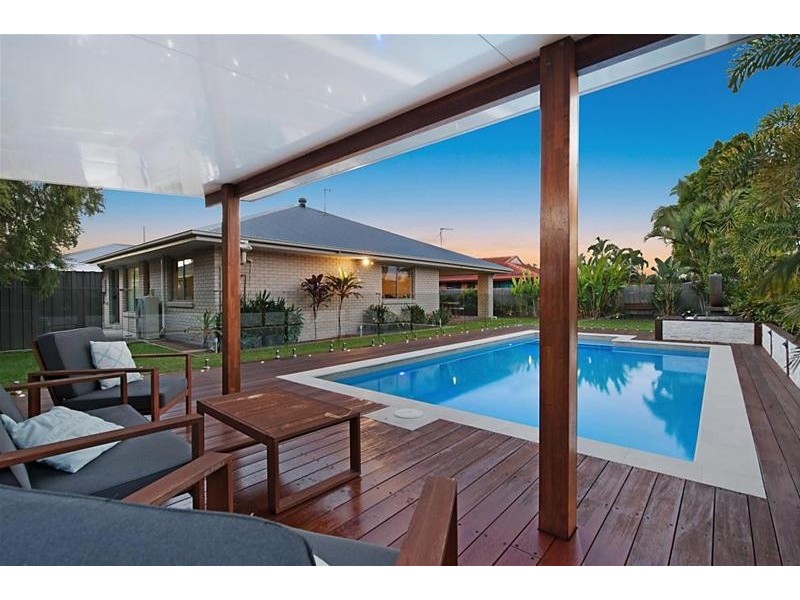 22 Sequoia Close, Elanora QLD 4221