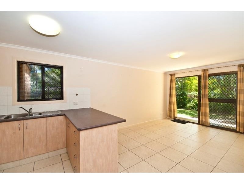 2/7 Tallebudgera Drive, Palm Beach QLD 4221