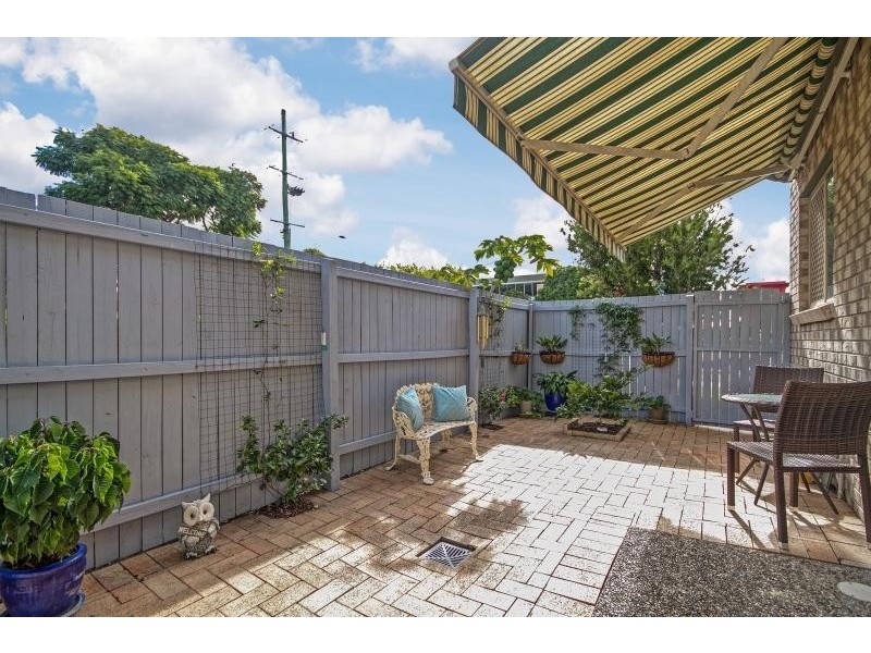 1/16 Guineas Creek Road, Currumbin Waters QLD 4223