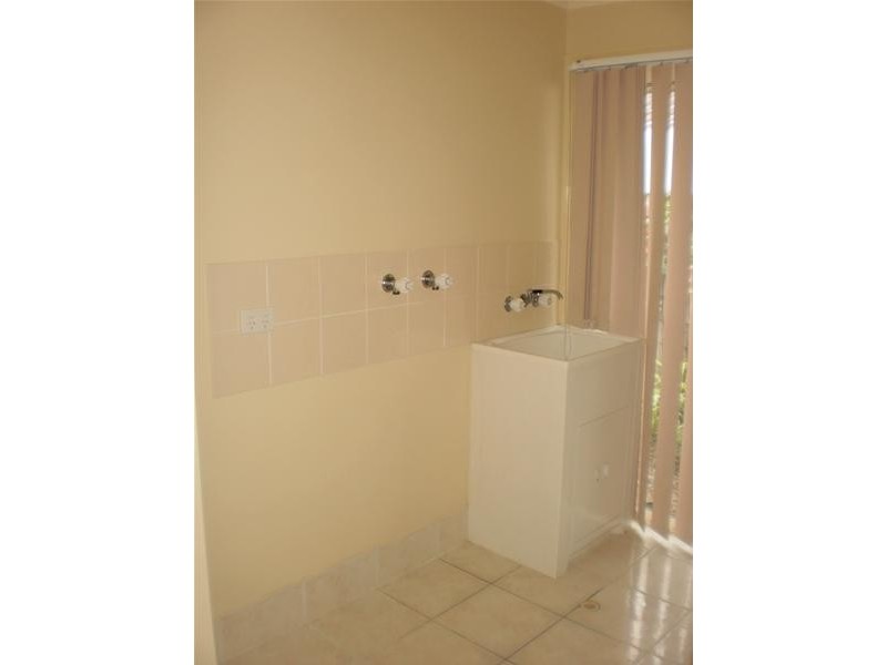 2/28 Yodelay Street, Varsity Lakes QLD 4227