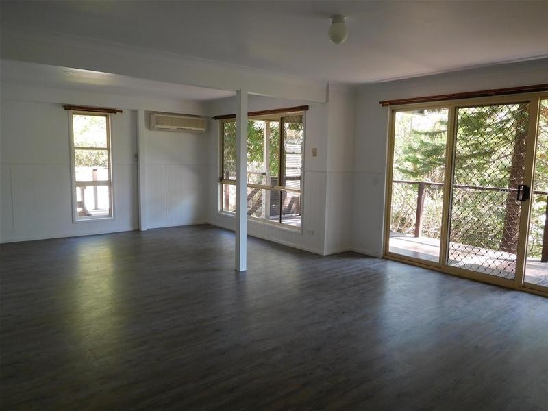 27 Fenton Drive, Tallebudgera QLD 4228