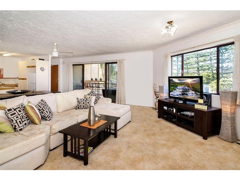 6/8 Twenty Second Avenue, Palm Beach QLD 4221