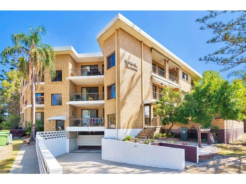 6/8 Twenty Second Avenue, Palm Beach QLD 4221