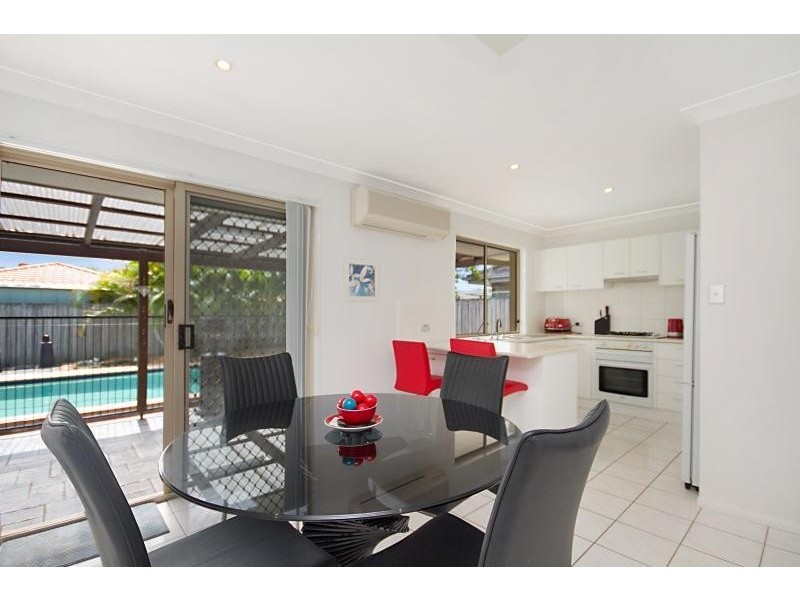 122 Bienvenue Drive, Currumbin Waters QLD 4223