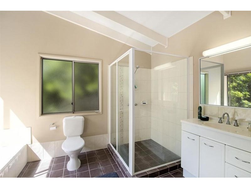 52 Hoffschildt Drive, Currumbin Waters QLD 4223