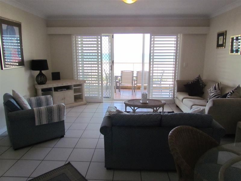 8/2 Seventeenth Avenue, Palm Beach QLD 4221