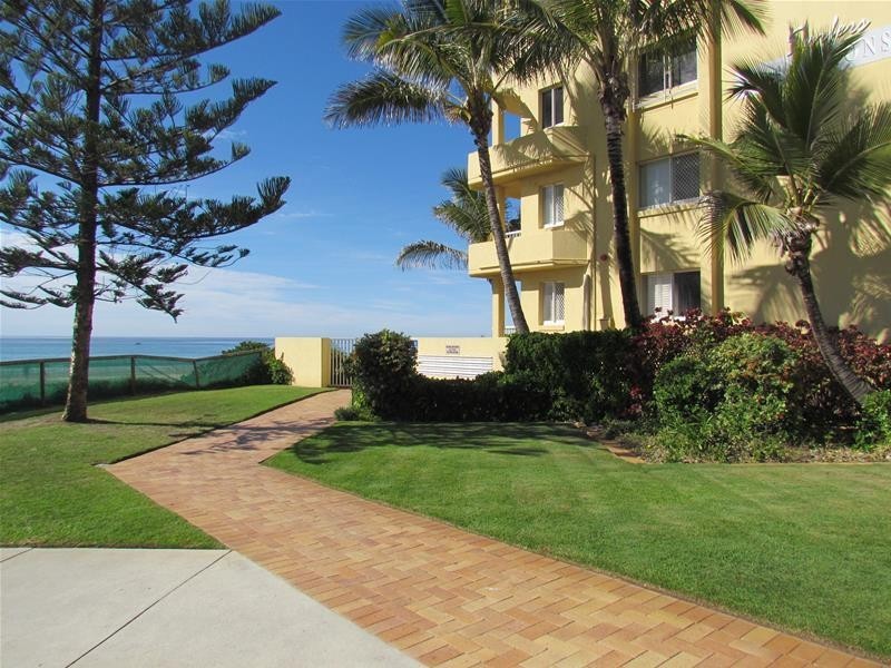 8/2 Seventeenth Avenue, Palm Beach QLD 4221