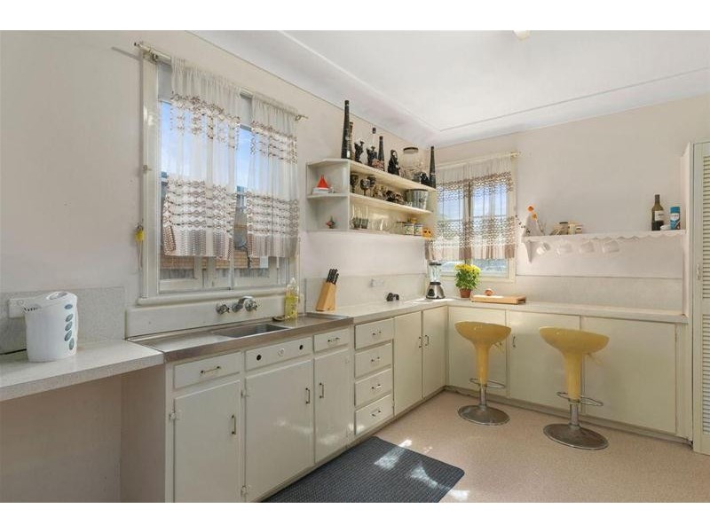 44 Palm Beach Avenue, Palm Beach QLD 4221