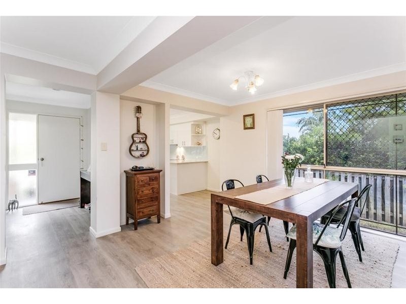 8 Carilla Place, Elanora QLD 4221