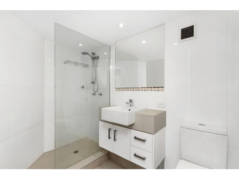 2/1187 Gold Coast Highway, Palm Beach QLD 4221