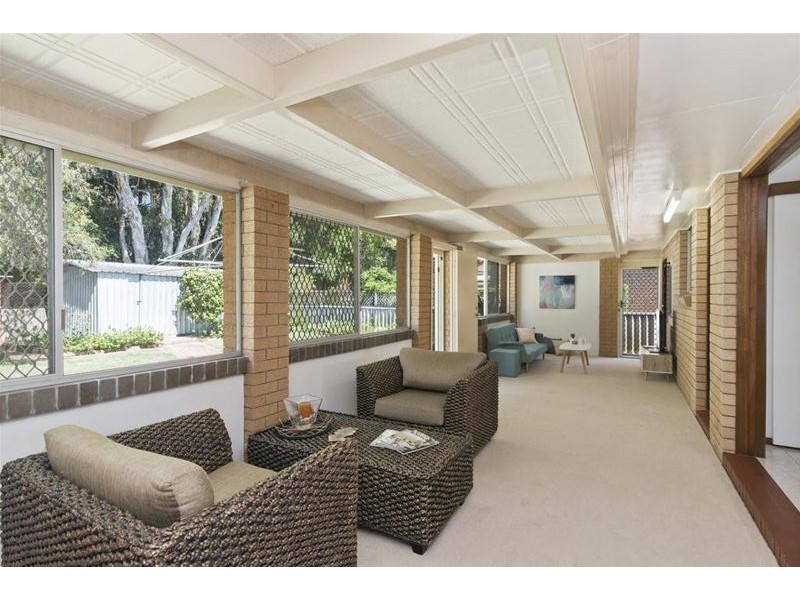 121 Mallawa Drive, Palm Beach QLD 4221