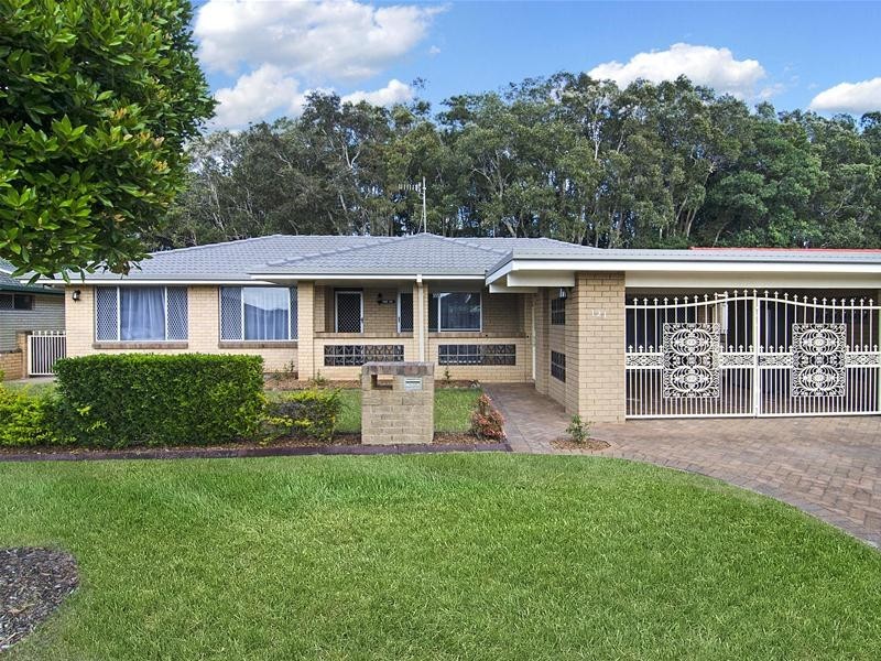 121 Mallawa Drive, Palm Beach QLD 4221