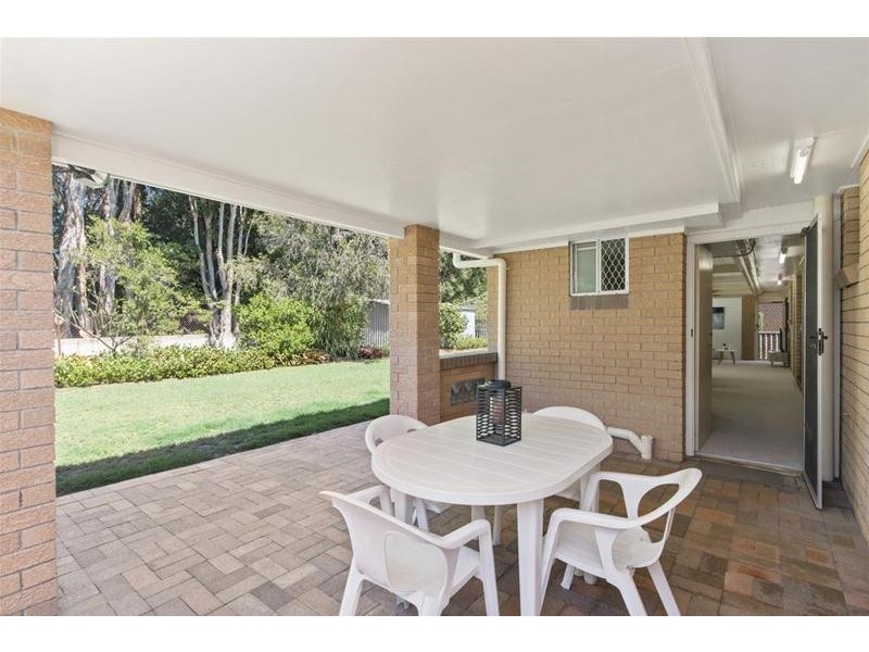 121 Mallawa Drive, Palm Beach QLD 4221