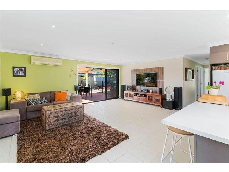 30 Seabrook Street, Elanora QLD 4221