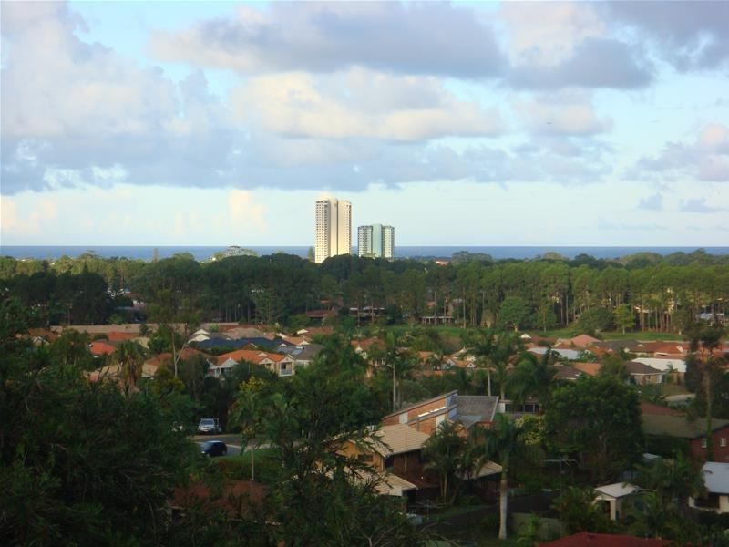 26 Foothill Street, Elanora QLD 4221