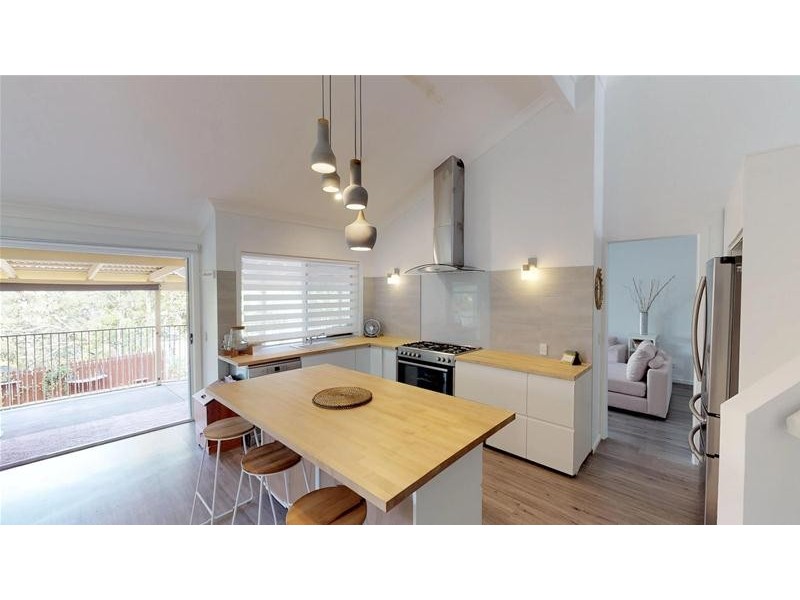 38 Jarrahdale  Drive, Elanora QLD 4221