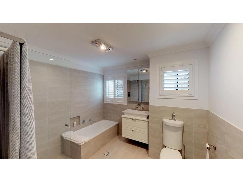 38 Jarrahdale  Drive, Elanora QLD 4221