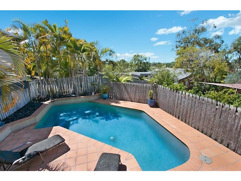 10 Hovea Court, Elanora QLD 4221