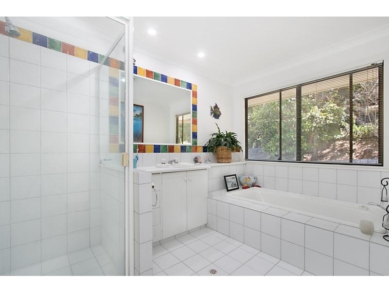 10 Hovea Court, Elanora QLD 4221