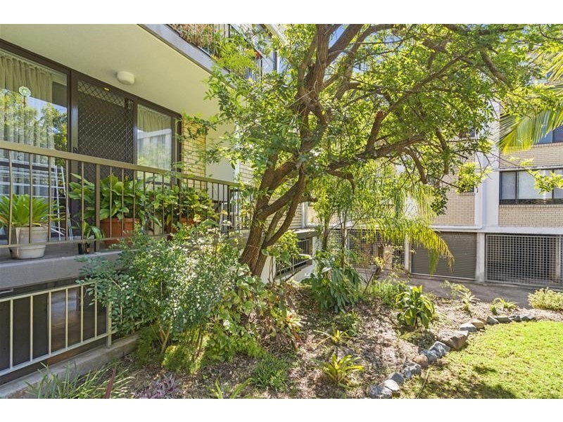 13/6 Brooke Avenue, Palm Beach QLD 4221