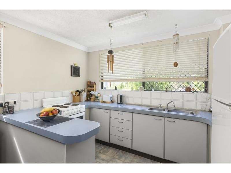 13/6 Brooke Avenue, Palm Beach QLD 4221