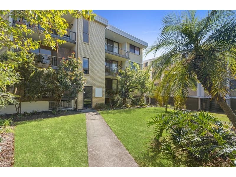 13/6 Brooke Avenue, Palm Beach QLD 4221