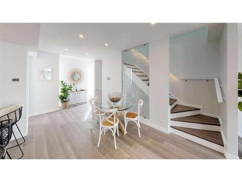 Villa 2/7 Twenty Fifth Avenue, Palm Beach QLD 4221